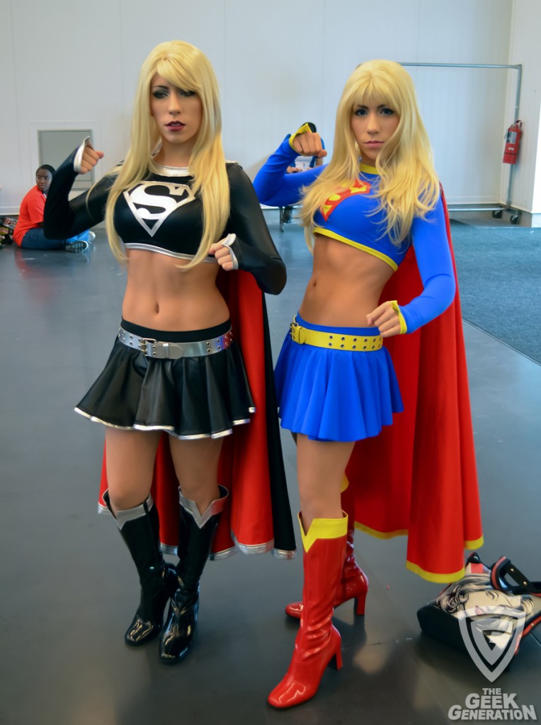 NYCC 2011 - Supergirl twins