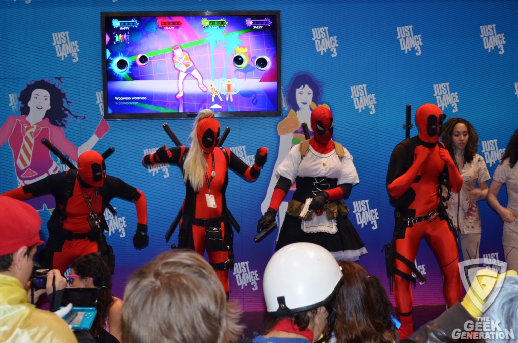 NYCC 2011 - dancing Deadpools