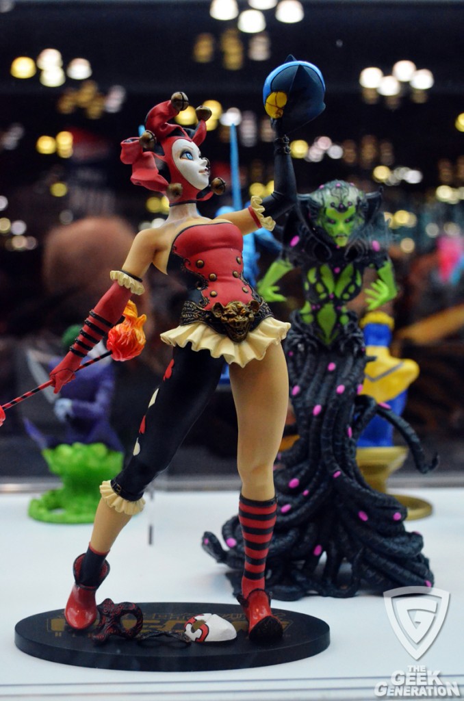 NYCC 2012 - Harley Quinn statue