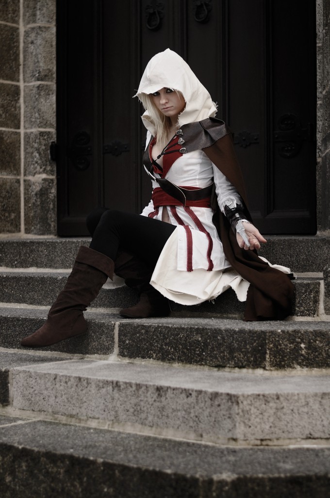 Alexa Karii - Fem Ezio cosplay 2