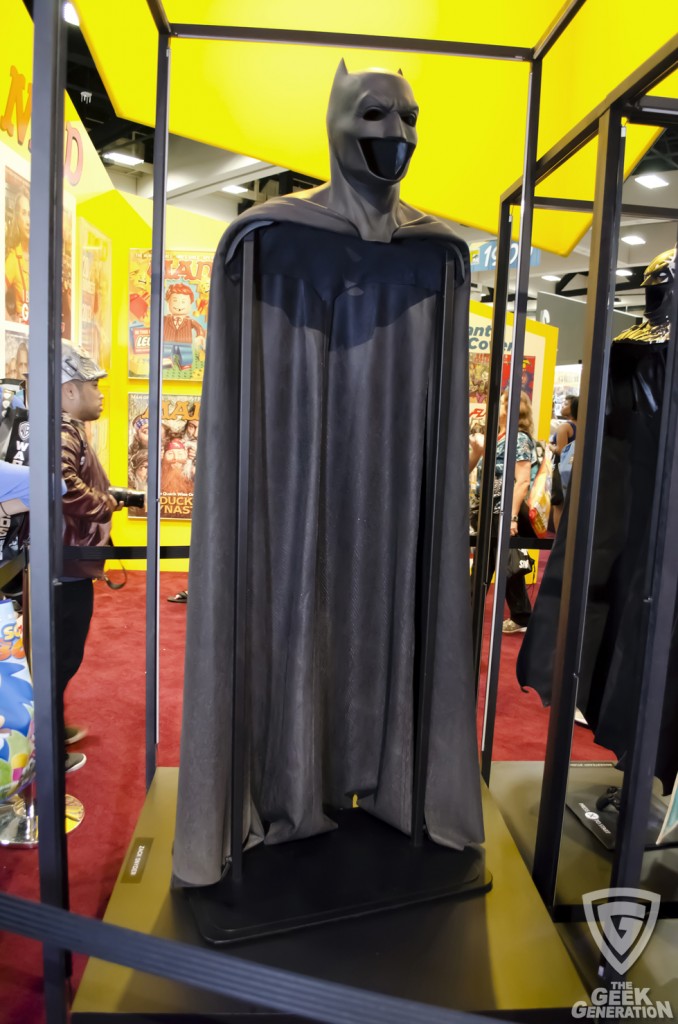 SDCC 2014 - Batman v Superman - Ben Affleck cape and cowl