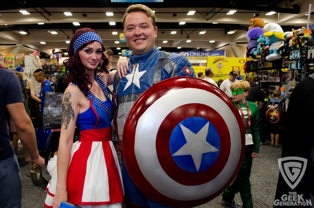 SDCC 2014 - Captain America and American Maid