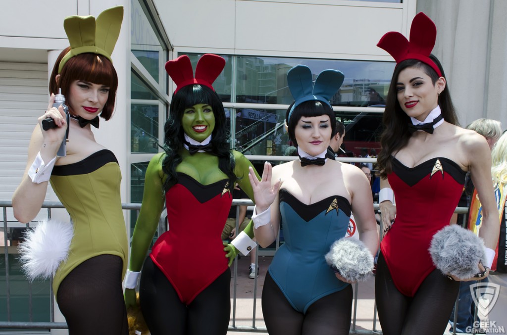 SDCC 2014 - Star Trek bunnies - Chloe Dykstra - LeeAnna Vamp - 4 shot