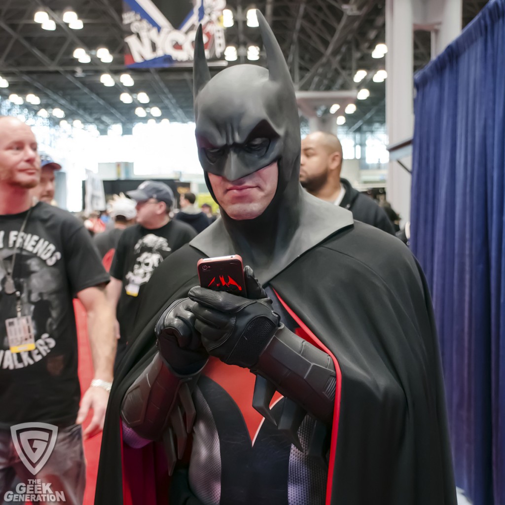 NYCC 2014 Batman - texting