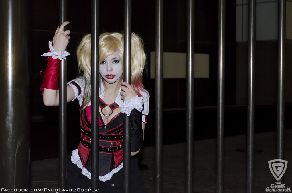 Ryuu Lavitz - Harley Quinn - Times Square - caged