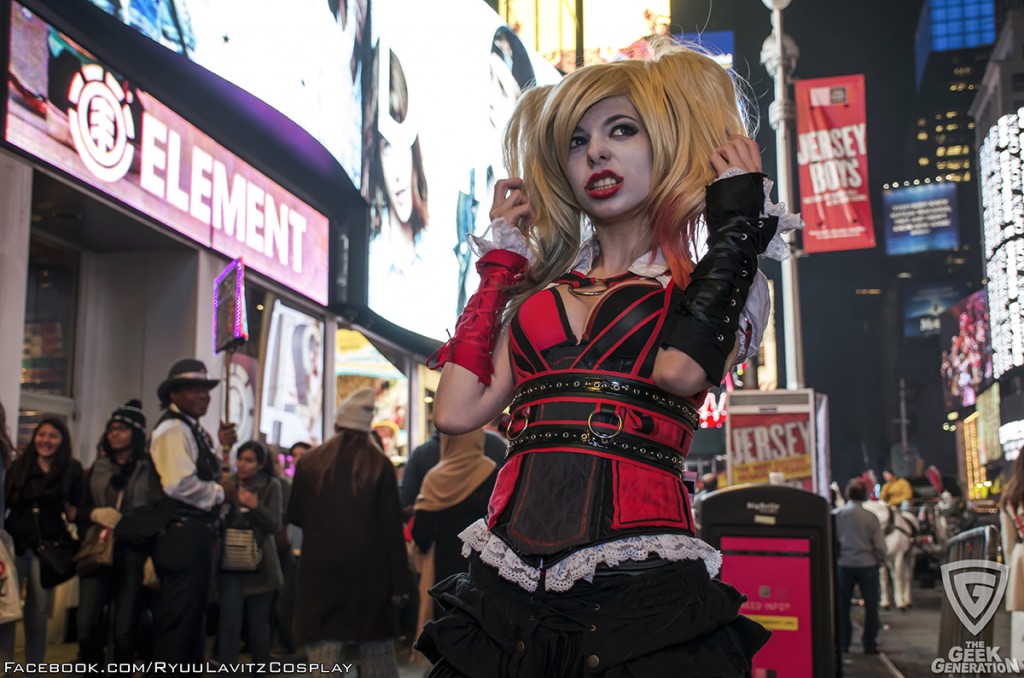 Ryuu Lavitz - Harley Quinn - Times Square - crazy pull