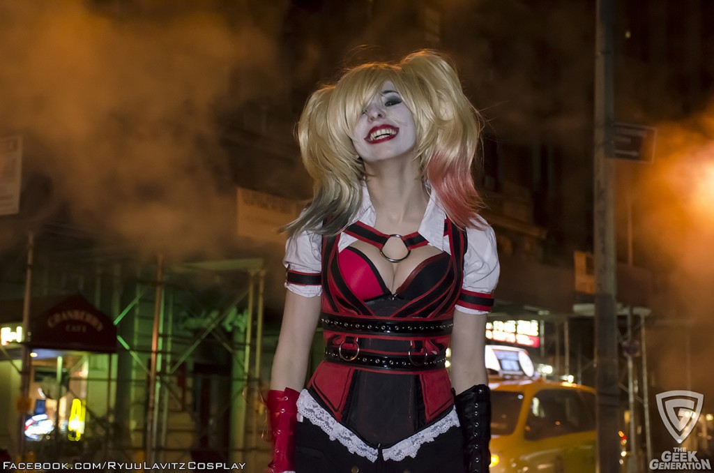 Ryuu Lavitz - Harley Quinn - Times Square - smoke crazy